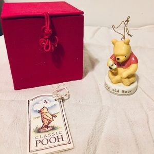 Classic Pooh ceramic ornament